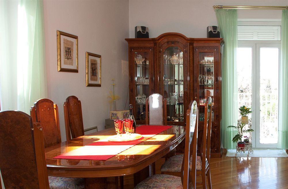 Cro Jet Set Apartments Сплит Екстериор снимка