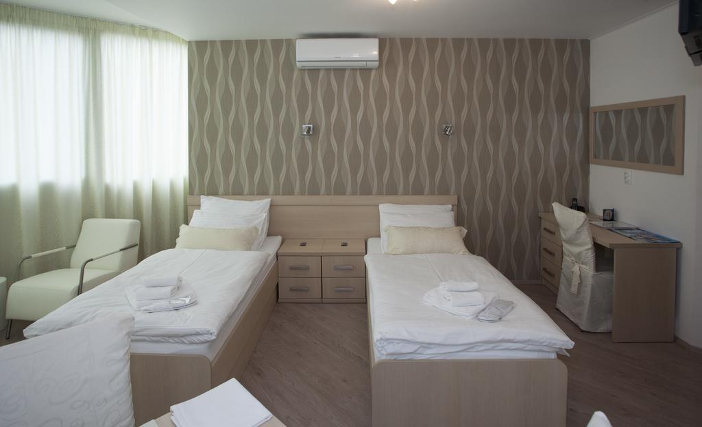 Cro Jet Set Apartments Сплит Екстериор снимка