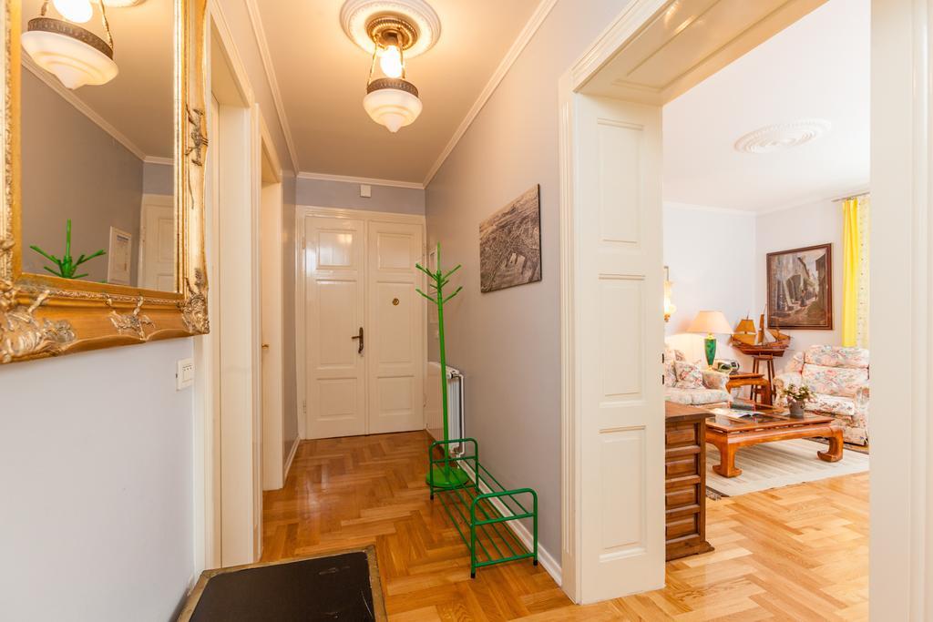 Cro Jet Set Apartments Сплит Екстериор снимка