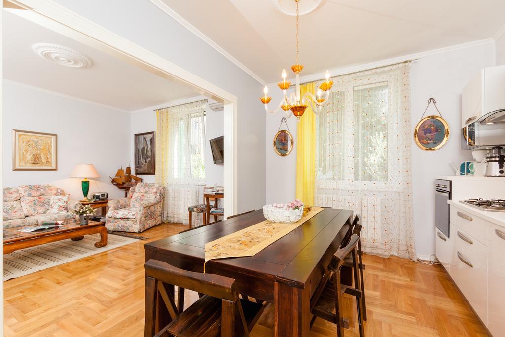 Cro Jet Set Apartments Сплит Екстериор снимка
