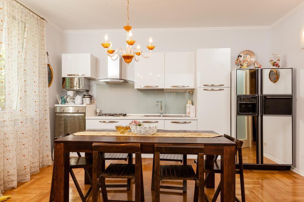 Cro Jet Set Apartments Сплит Екстериор снимка