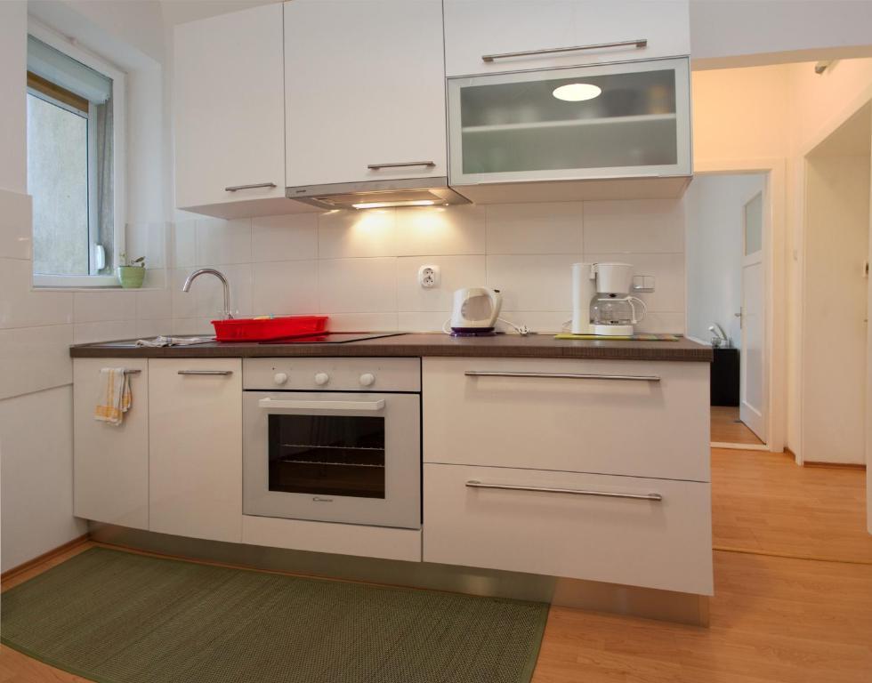 Cro Jet Set Apartments Сплит Екстериор снимка