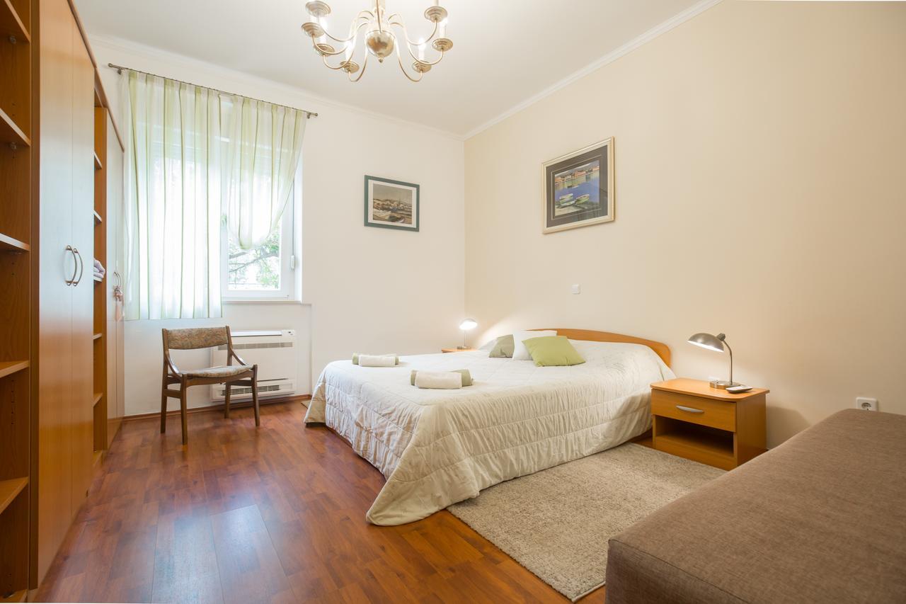 Cro Jet Set Apartments Сплит Екстериор снимка