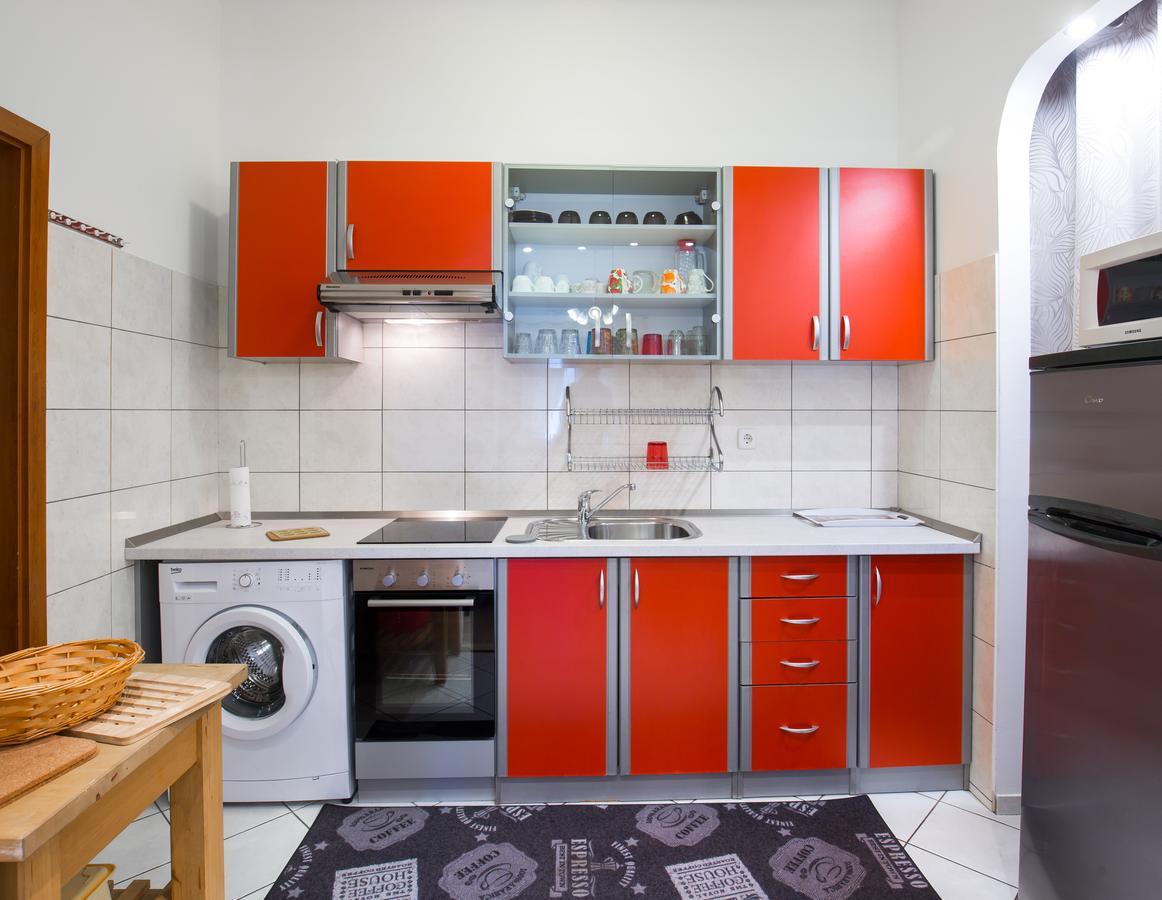 Cro Jet Set Apartments Сплит Екстериор снимка