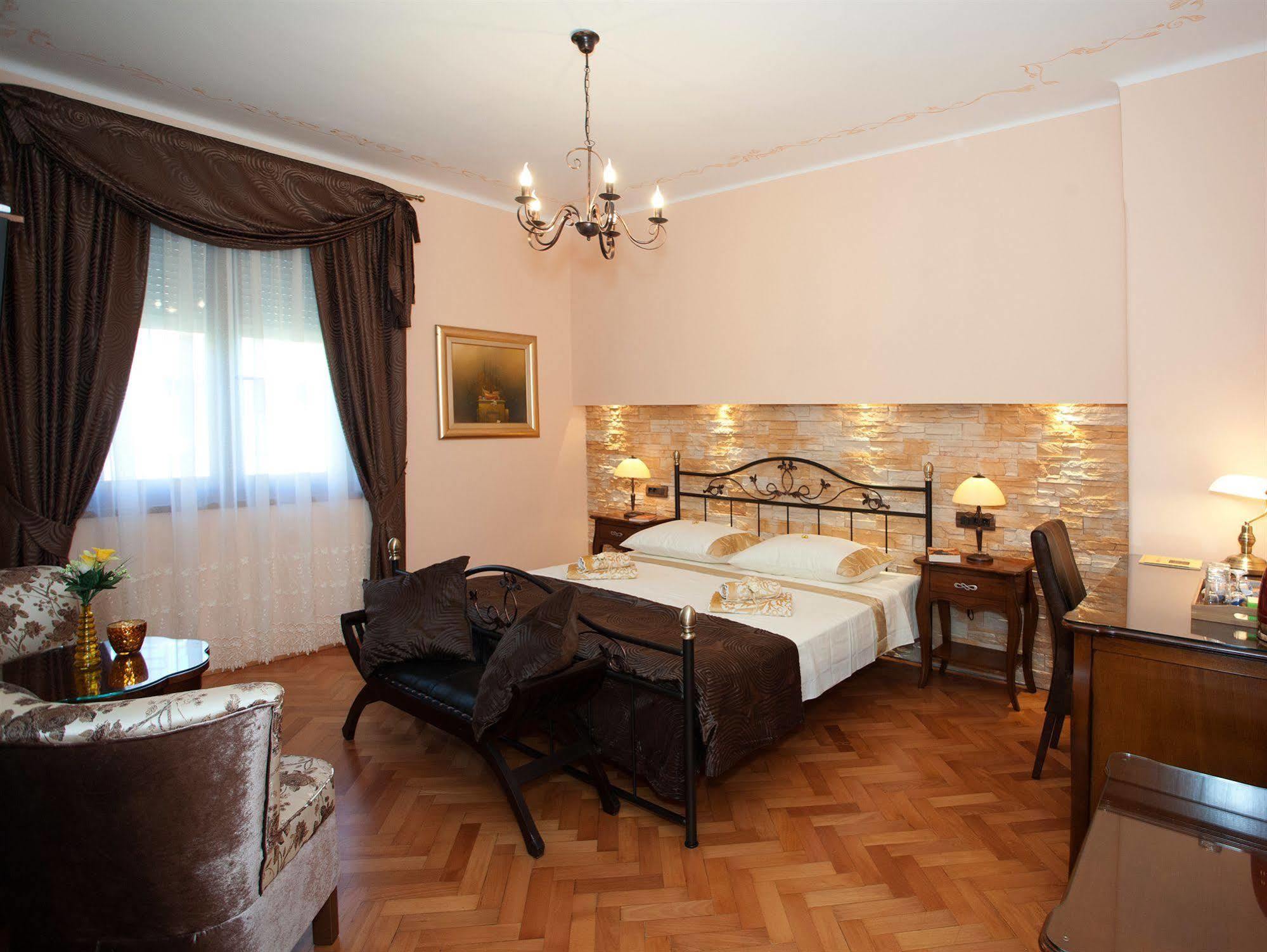 Cro Jet Set Apartments Сплит Екстериор снимка
