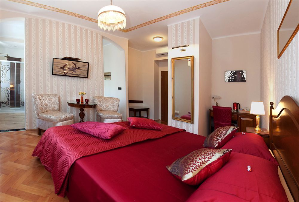 Cro Jet Set Apartments Сплит Екстериор снимка